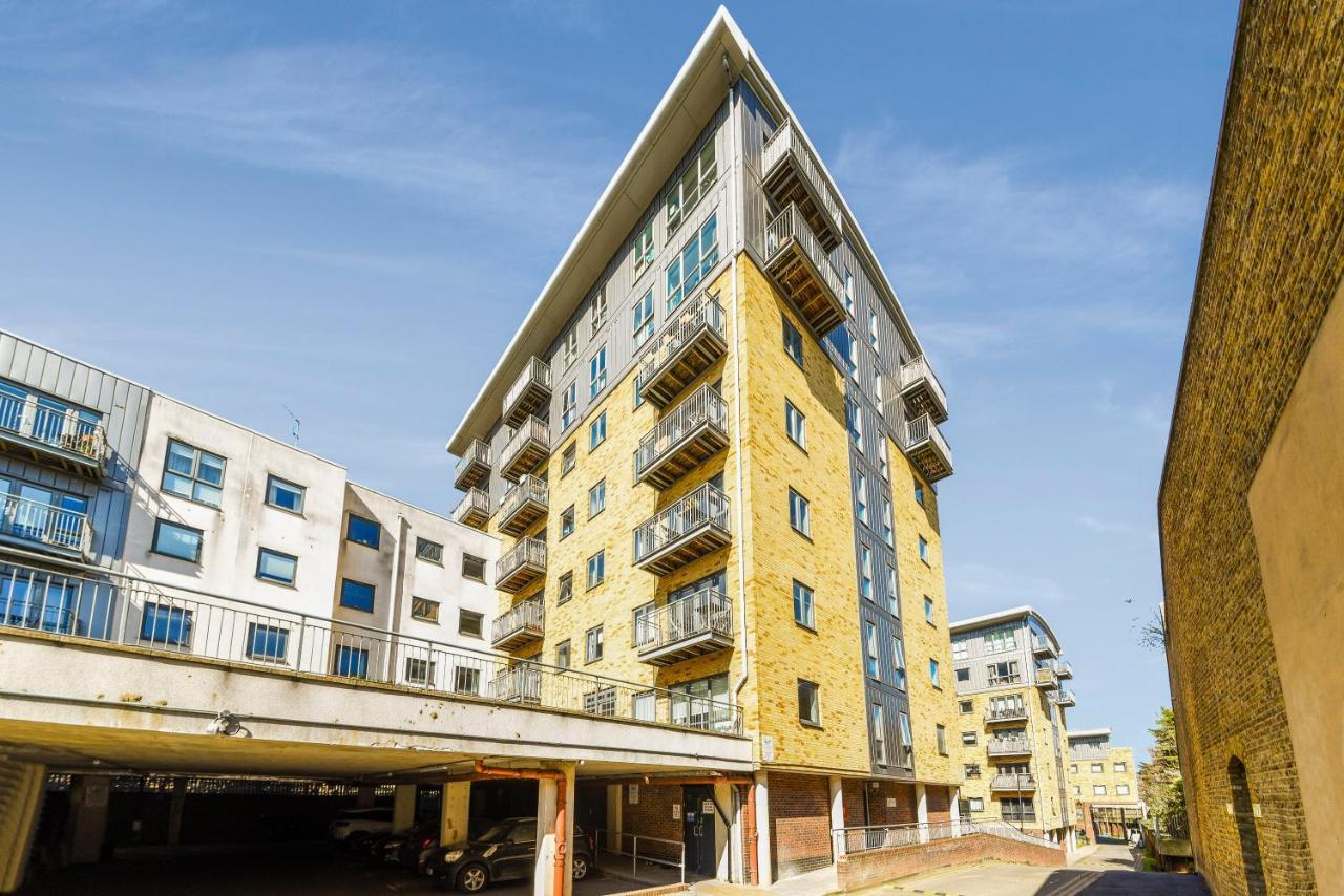 شقة Luxe 1 Bed Flat 5 Mins To Stratford - Free Parking لندن المظهر الخارجي الصورة